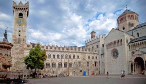 B-6891-trento-piazza-duomo-attrazioni-trentino